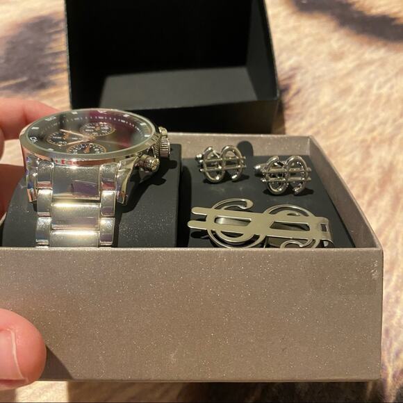 American Exchange Watch, Cuff Links & Tie Clip Set Metal Alloy Watch - Picture 4 of 15